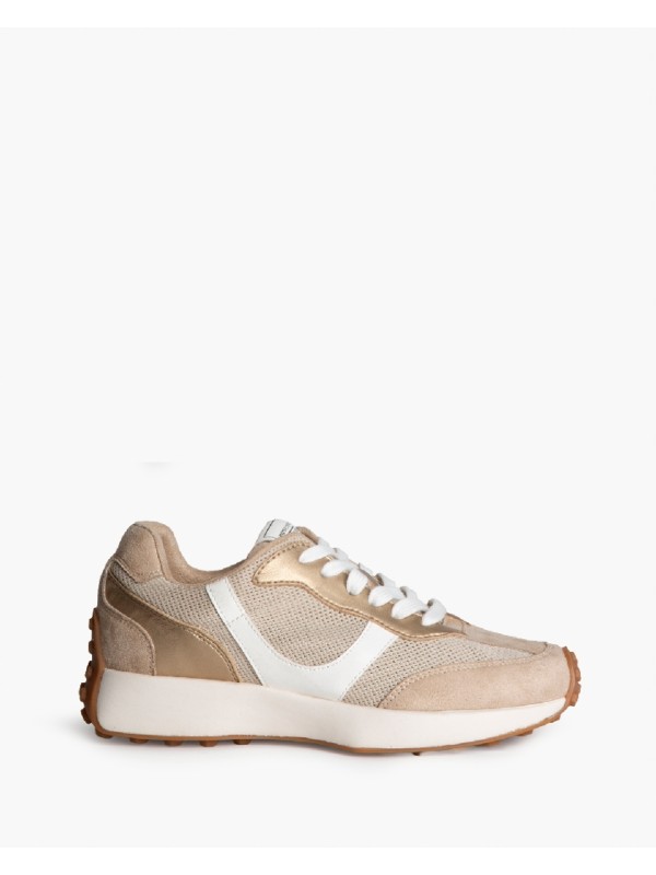 Zapatilla deportiva estilo running.     Cierre mediante cordones de seis pasadas.     Corte de rejilla.     Suela dentada.     A